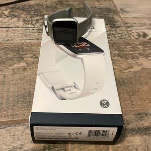 Fitbit versa lite edition watch
